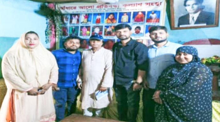 সিদ্ধিরগঞ্জে প্রতিবন্ধীদের মানোন্নয়নে কাজ করছেন সেলিম রেজা