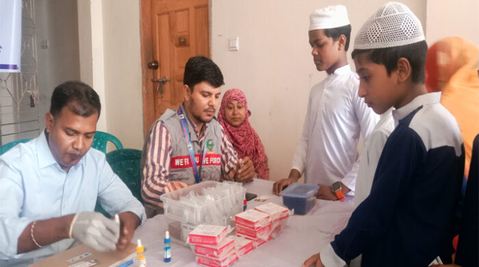 সমাজকর্মী সাকিলার উদ্যোগে ‘উই ফর ইউ’র ফ্রি রক্তের গ্রুপ নির্ণয় কর্মসূচি